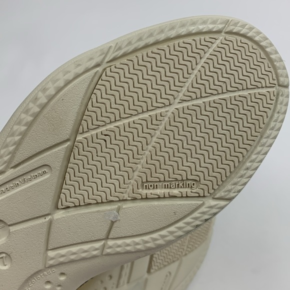 Crocs Slip on canvas shoe Size 7 Tan yellow blue Loafer Style - Picture 10 of 14